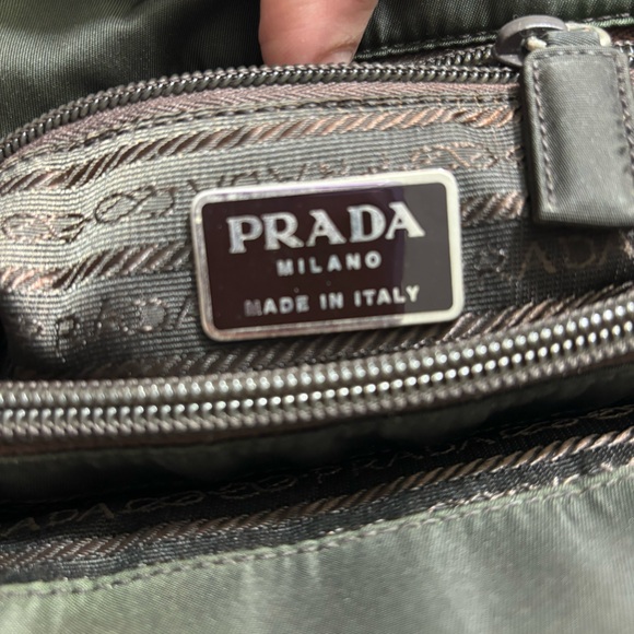 ✨Vintage Prada✨ estimated to be made around 1990-2000. - Picture 3 of 6